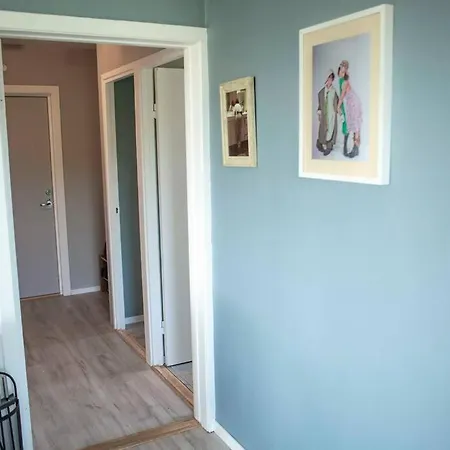 5 Minutes To Downtown Arendal-free Parking ארנדל